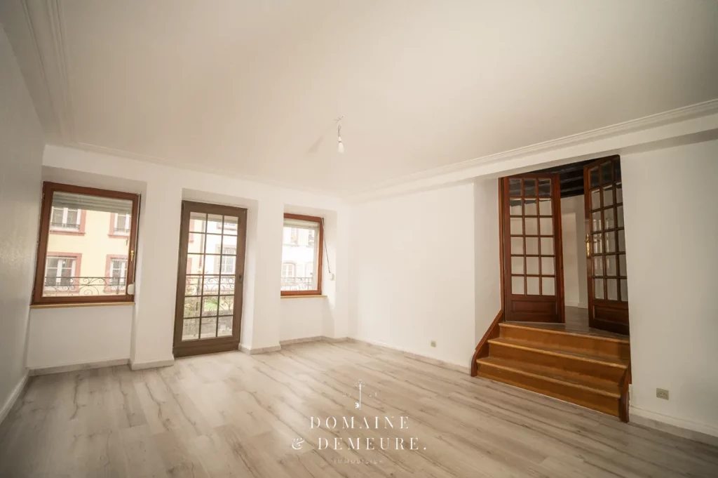 Salle à manger de l'appartement triplex en vente à Saverne centre